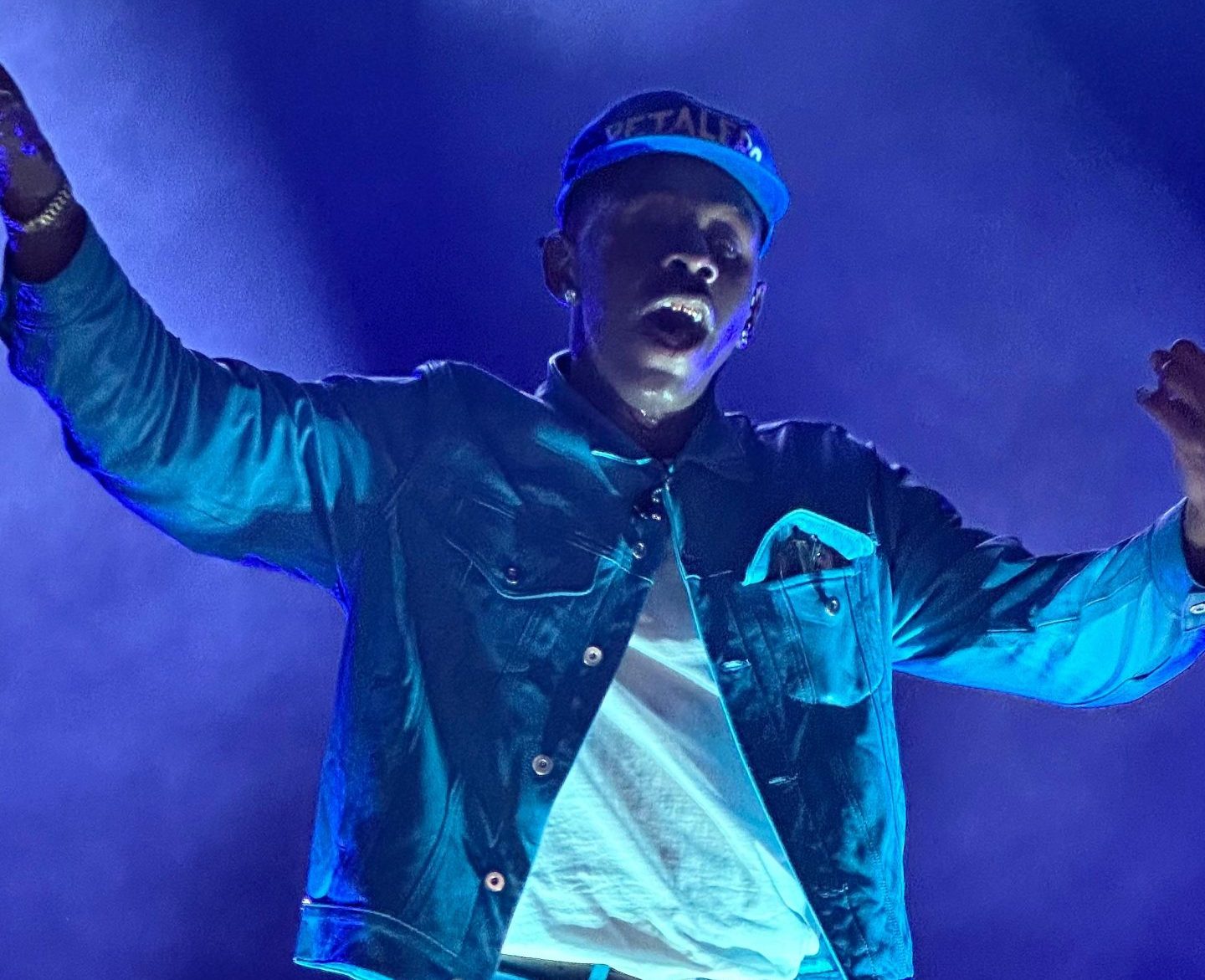 Tyler, The Creator domina el escenario en Parque Viva, Costa Rica (2026). Foto por Marlon Fuentes para El Timbre Suena.