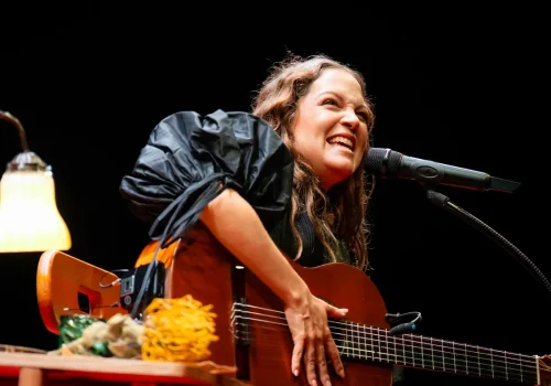 Natalia Lafourcade Enamora a Guatemala