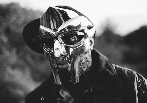 Los Muchos Disfraces de MF DOOM